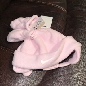 Baby Girl Nike Fleece Hat and Mittens- NWT